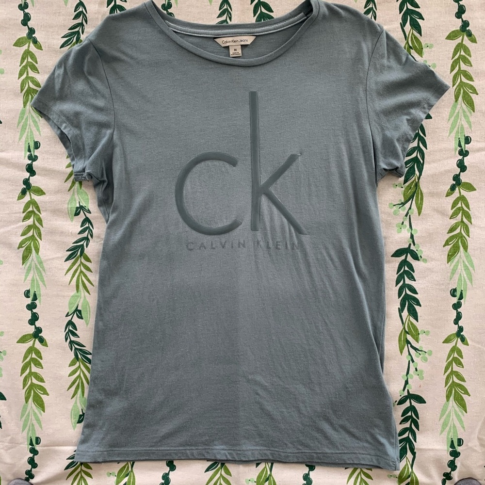 Calvin Klein tshirt